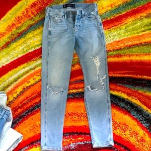 Hollister distressed boyfriend jeans vintage style, size 00, used no stains